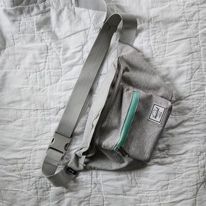 Herschel Crossbody Belt Bag Light Gray